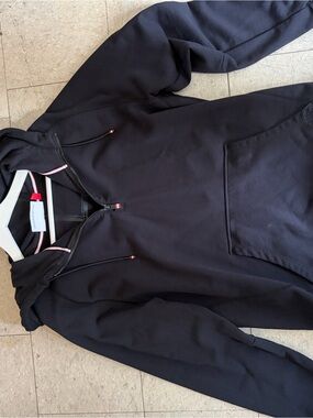 Wilson L Unisex Black Quarter-zip sweatshirt with Subtle Red Trim